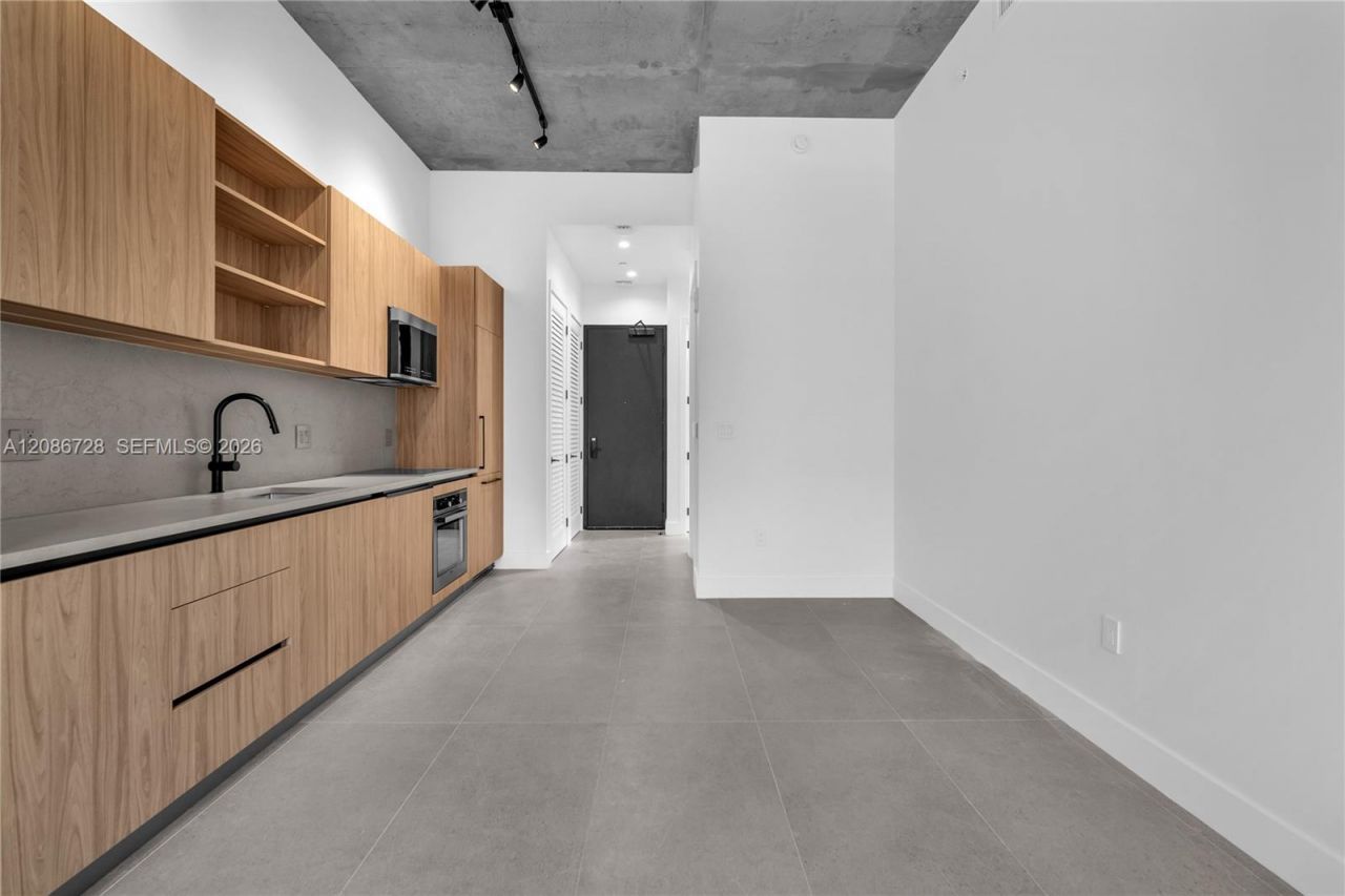 91 NW 27th St, Unit 403, Miami, FL 33127 Photo