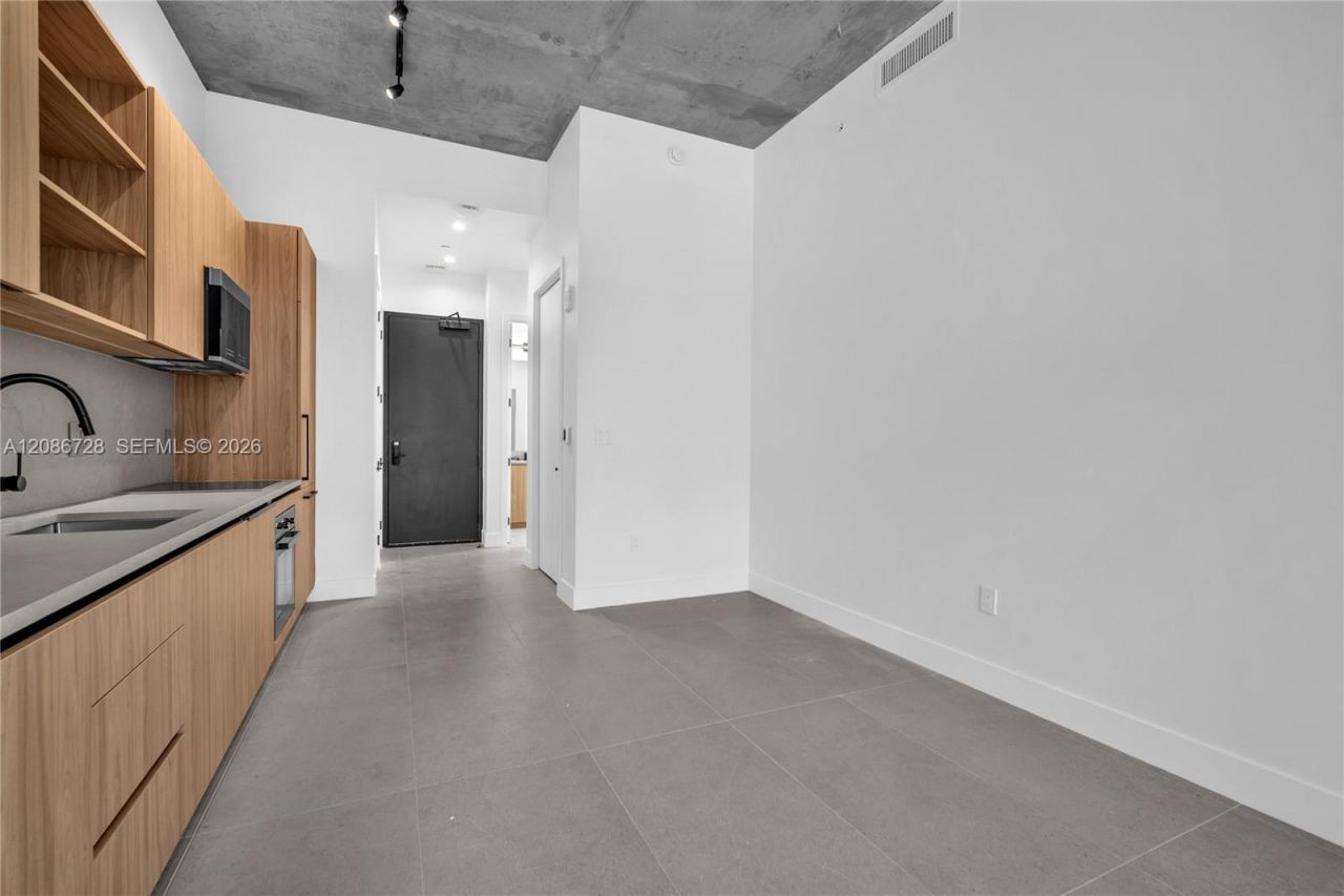 91 NW 27th St, Unit 403, Miami, FL 33127 Photo