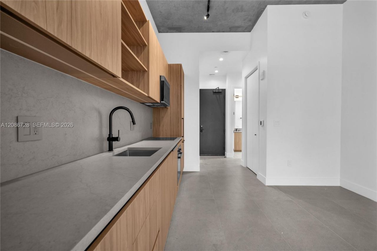 91 NW 27th St, Unit 403, Miami, FL 33127 Photo