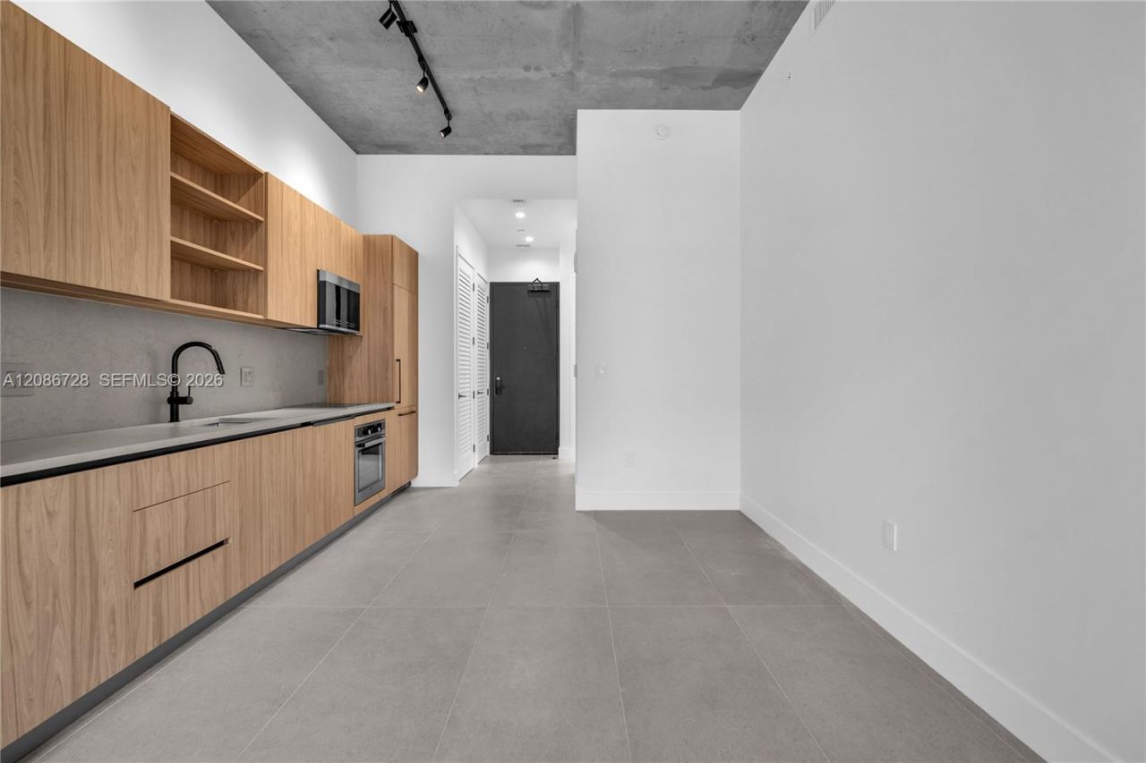 91 NW 27th St, Unit 403, Miami, FL 33127 Photo