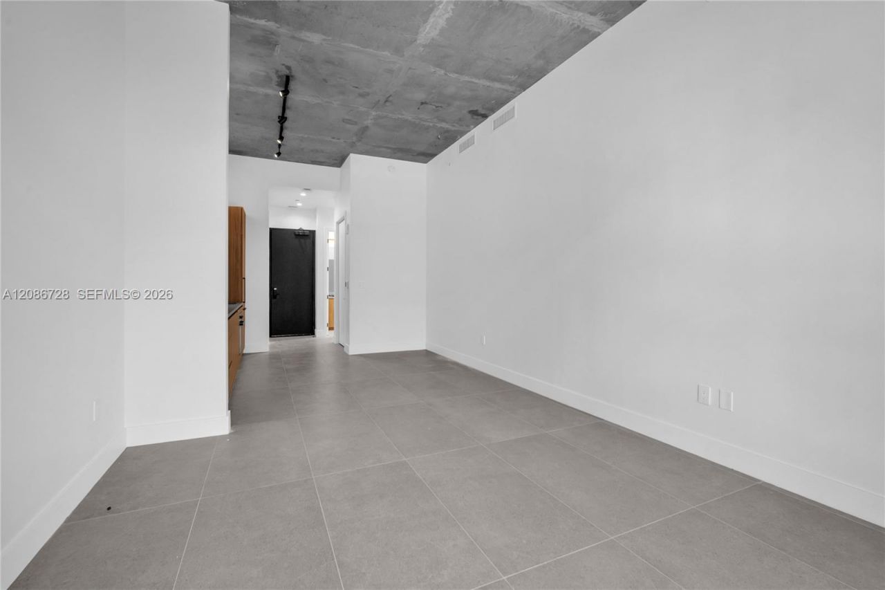 91 NW 27th St, Unit 403, Miami, FL 33127 Photo