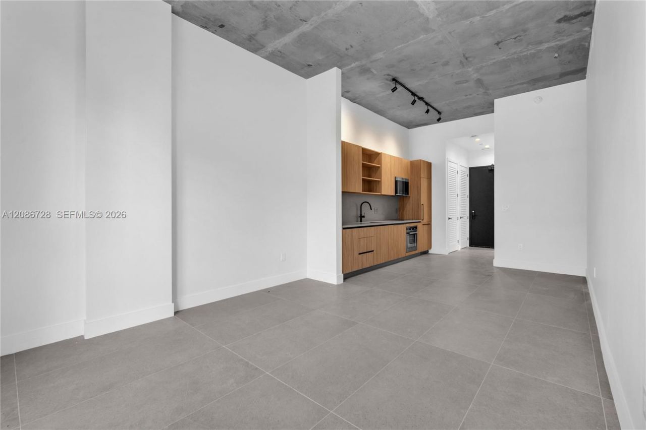 91 NW 27th St, Unit 403, Miami, FL 33127 Photo