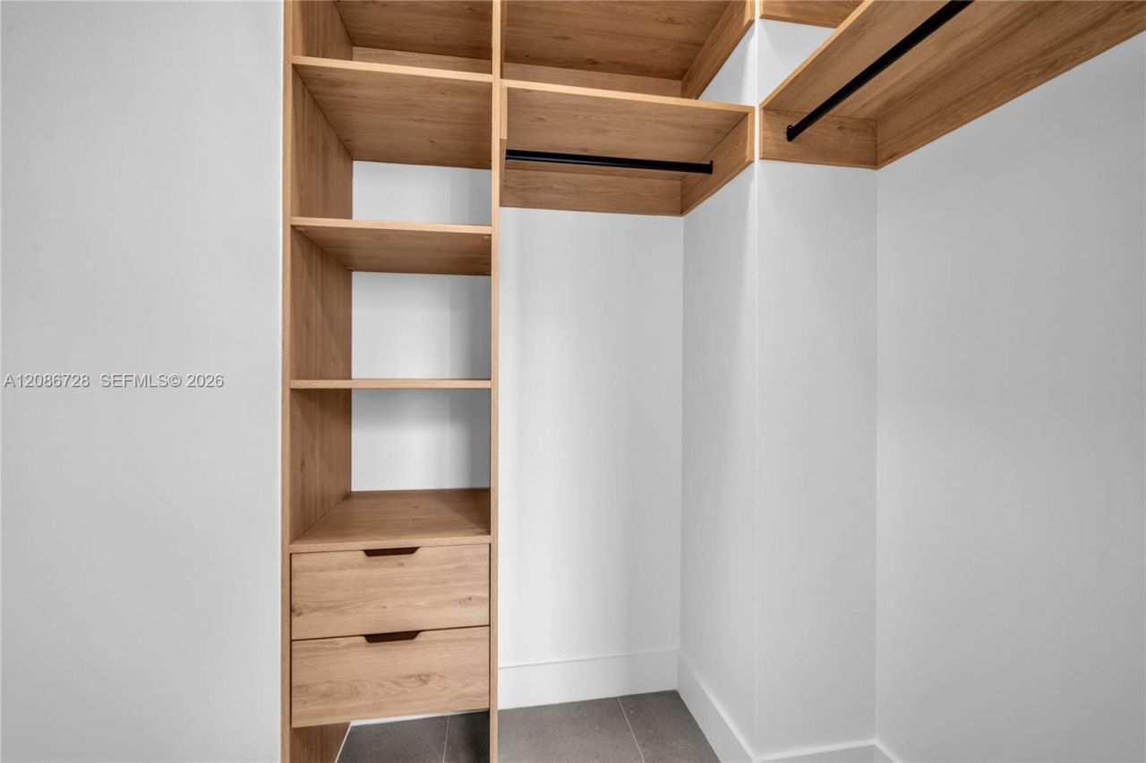 91 NW 27th St, Unit 403, Miami, FL 33127 Photo