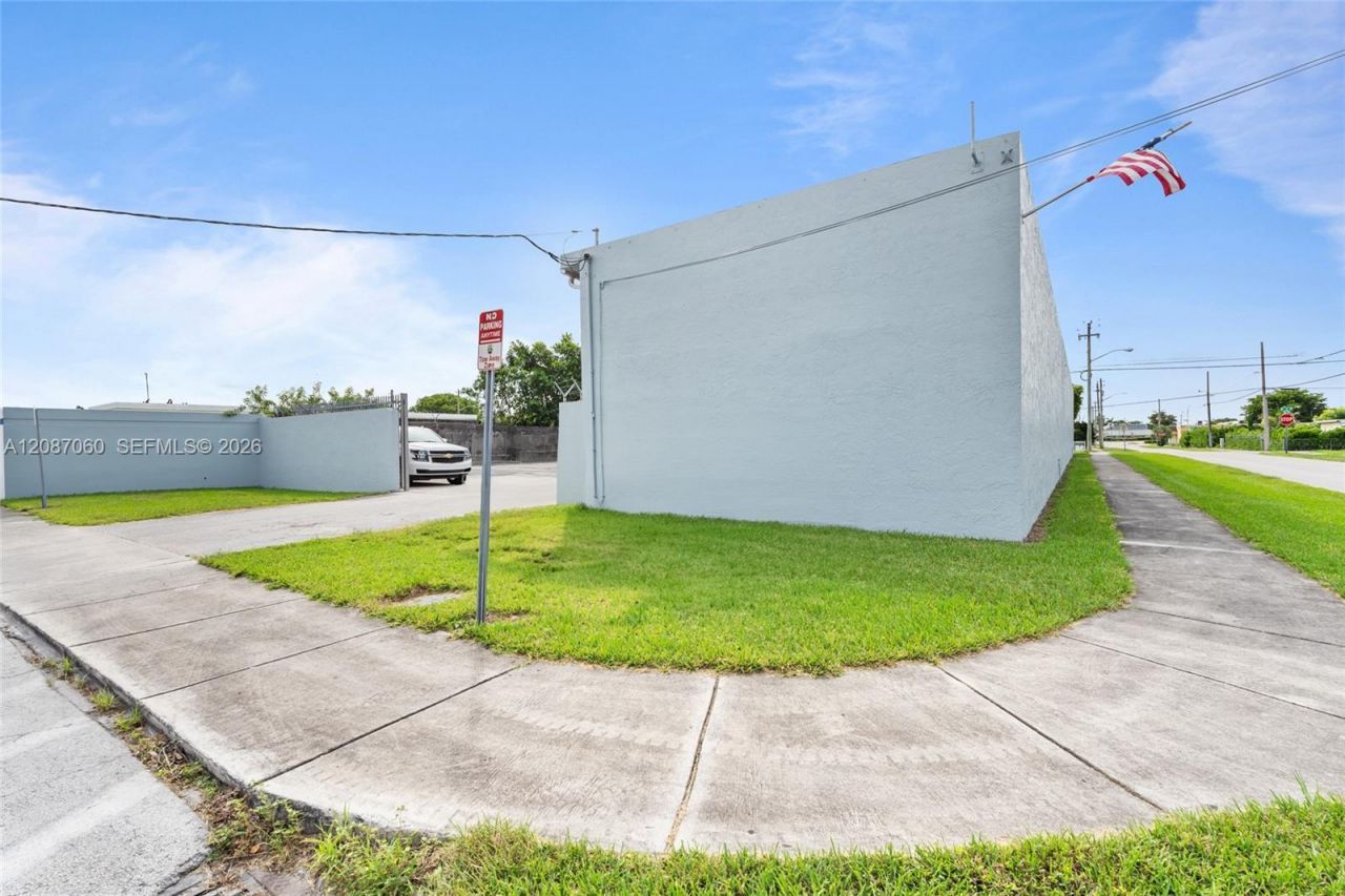 105 NE 1st Rd, Homestead, FL 33030 Photo