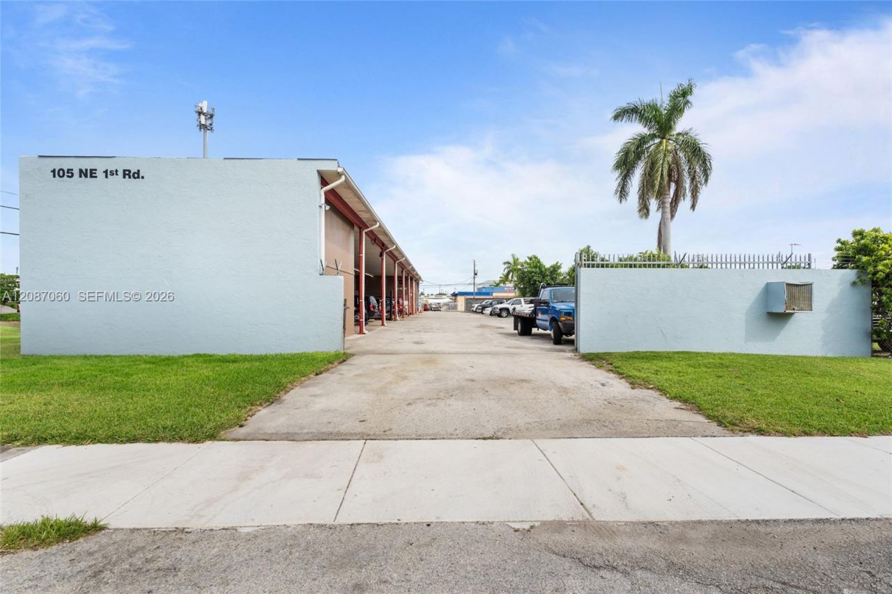 105 NE 1st Rd, Homestead, FL 33030 Photo