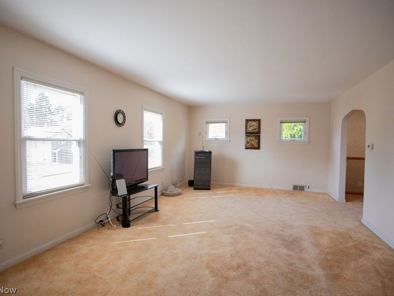 303 N Bentley Avenue, Niles, OH 44446 Photo 11