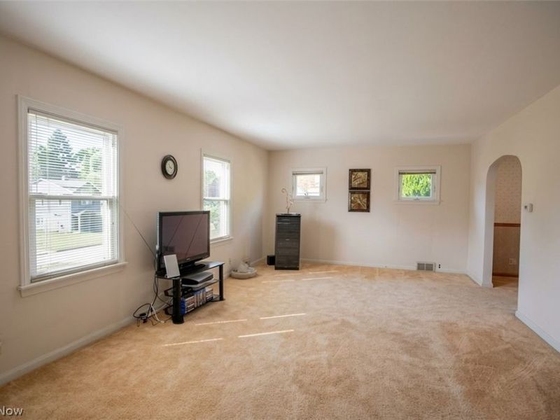303 N Bentley Avenue, Niles, OH 44446 Photo 12