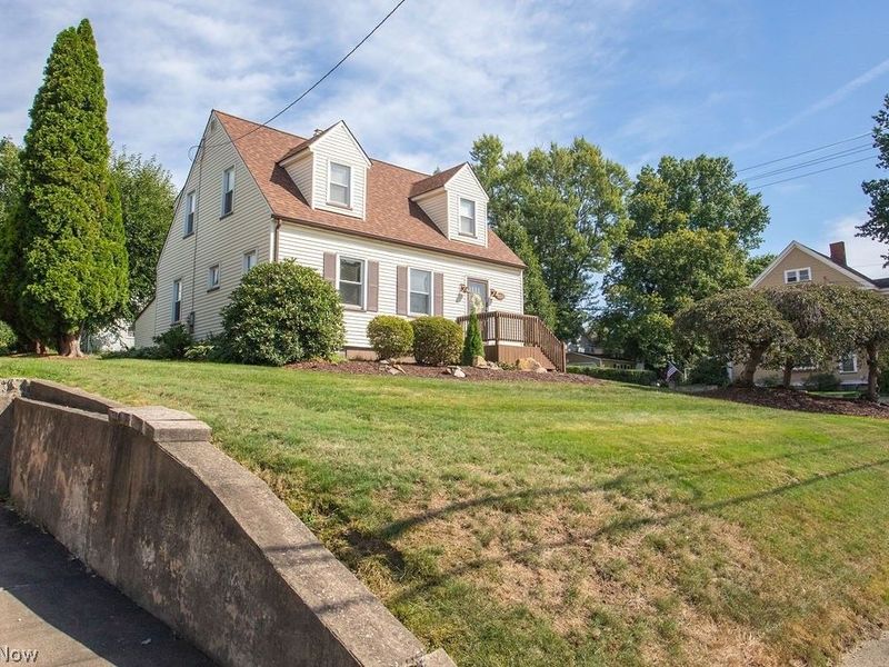 303 N Bentley Avenue, Niles, OH 44446 Photo 2