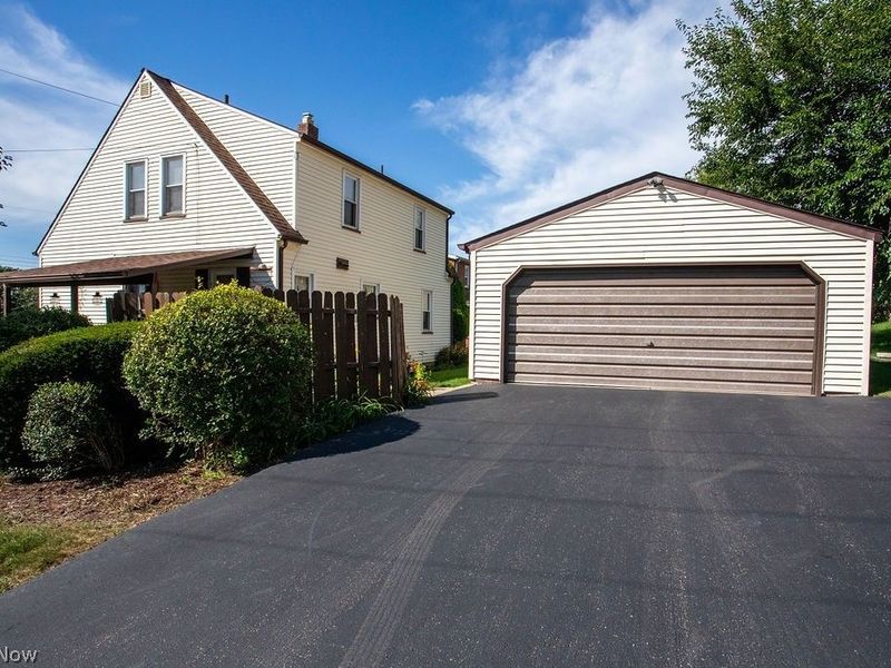 303 N Bentley Avenue, Niles, OH 44446 Photo 4