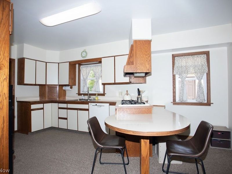 303 N Bentley Avenue, Niles, OH 44446 Photo 9