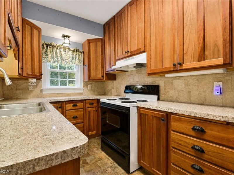 829 Homewood Drive, Painesville, OH 44077 Photo 20
