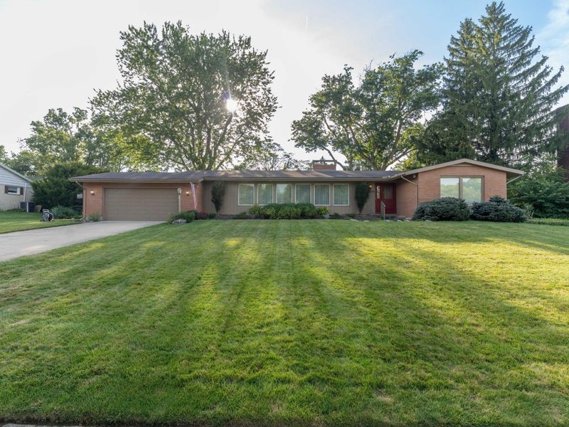 1312 Stratford Drive, Piqua, OH 45356 Photo 2