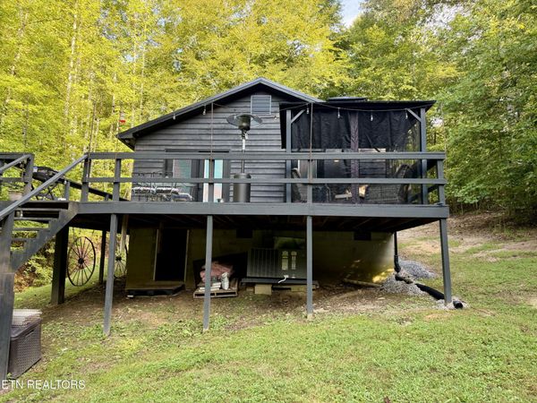 204 Black Fox Rd, Washburn, TN 37888
