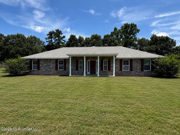 1359 Gloria Trail Ne, Brookhaven, MS 39601
