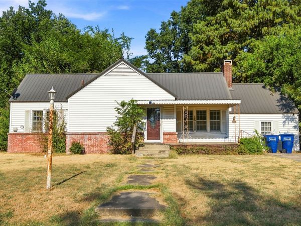 109 S Brown Street , Vinita, OK 74301