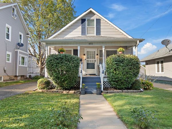 651 W New York Street , Aurora, IL 60506