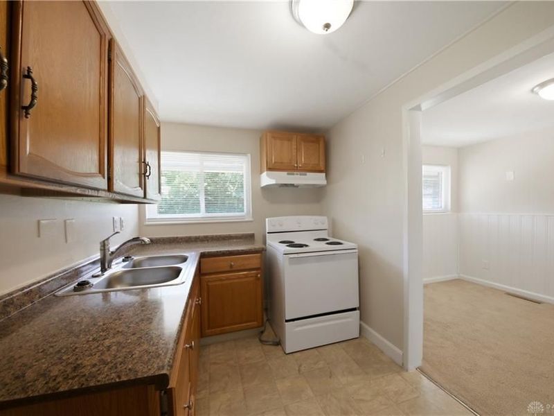 3894 Utica Drive, Dayton, OH 45439 Photo 4