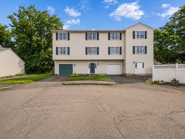 40 Delta Terrace, Unit 40, Malden, MA 02148