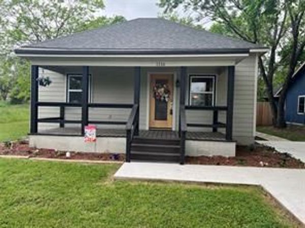 1116 W 3rd ST, Taylor, TX 76574