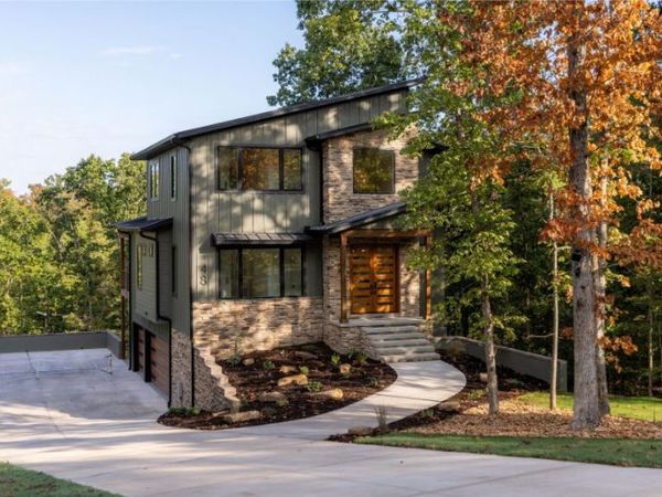 48 Chatburn Drive, Bella Vista, AR 72715