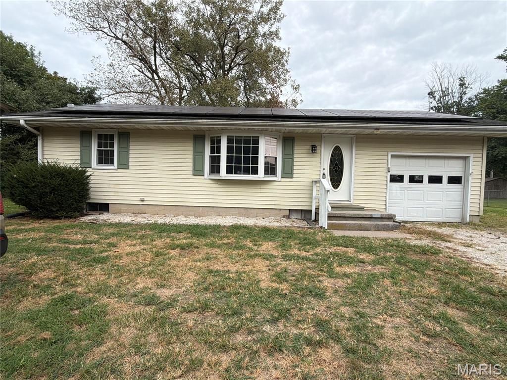 23310 Glenda Avenue, Jerseyville, IL 62052 Main Photo
