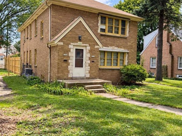 5718 W Roosevelt DRIVE, Milwaukee, WI 53216