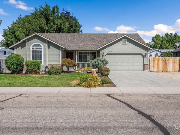 2910 W Foxtrotter Drive, Meridian, ID 83646