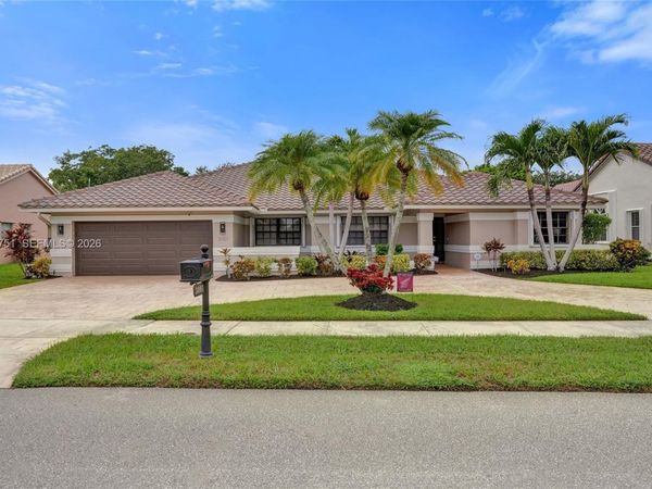 3001 Old Orchard Rd , Davie, FL 33328