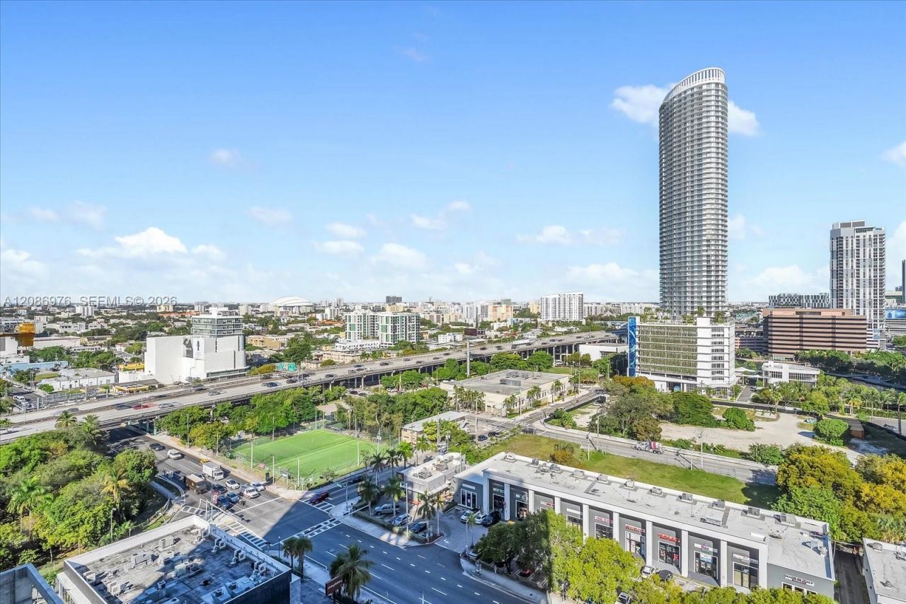 239 SW 9th St, Unit 1603, Miami, FL 33130 Photo