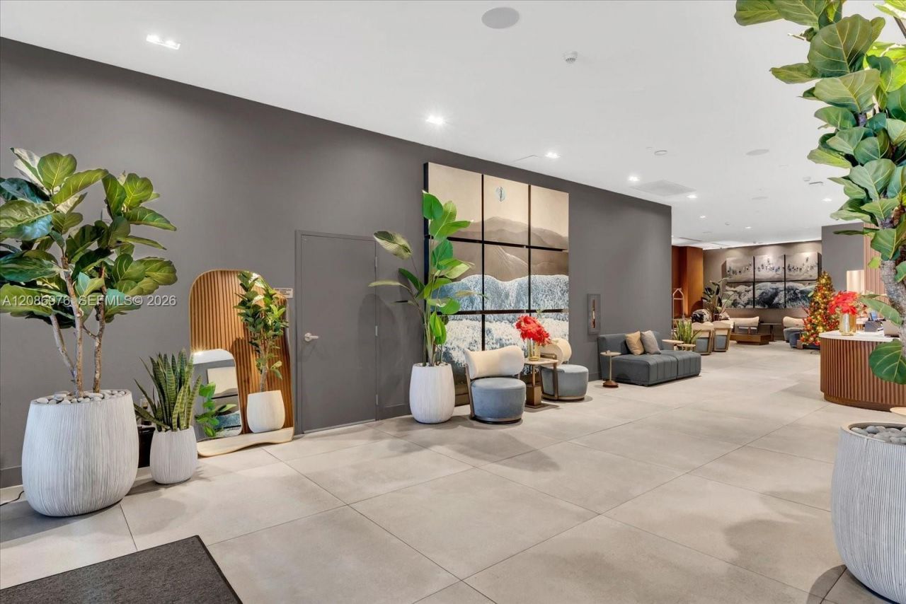 239 SW 9th St, Unit 1603, Miami, FL 33130 Photo