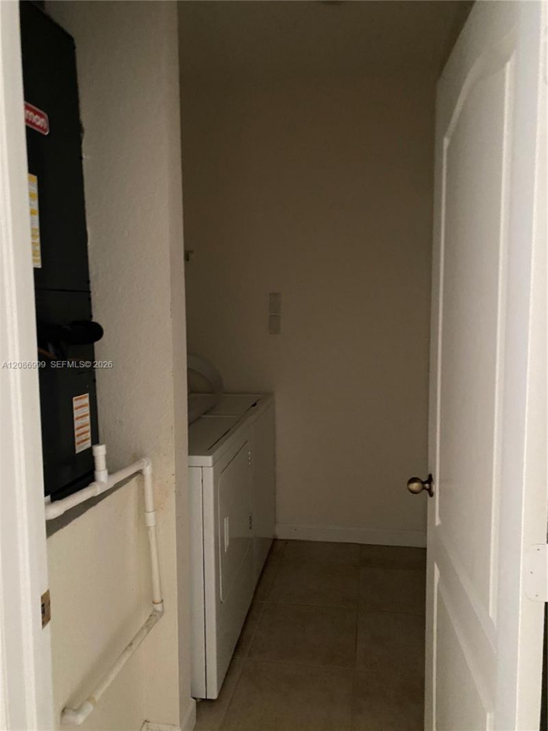 8982 SW 212th Ter, Cutler Bay, FL 33189 Photo