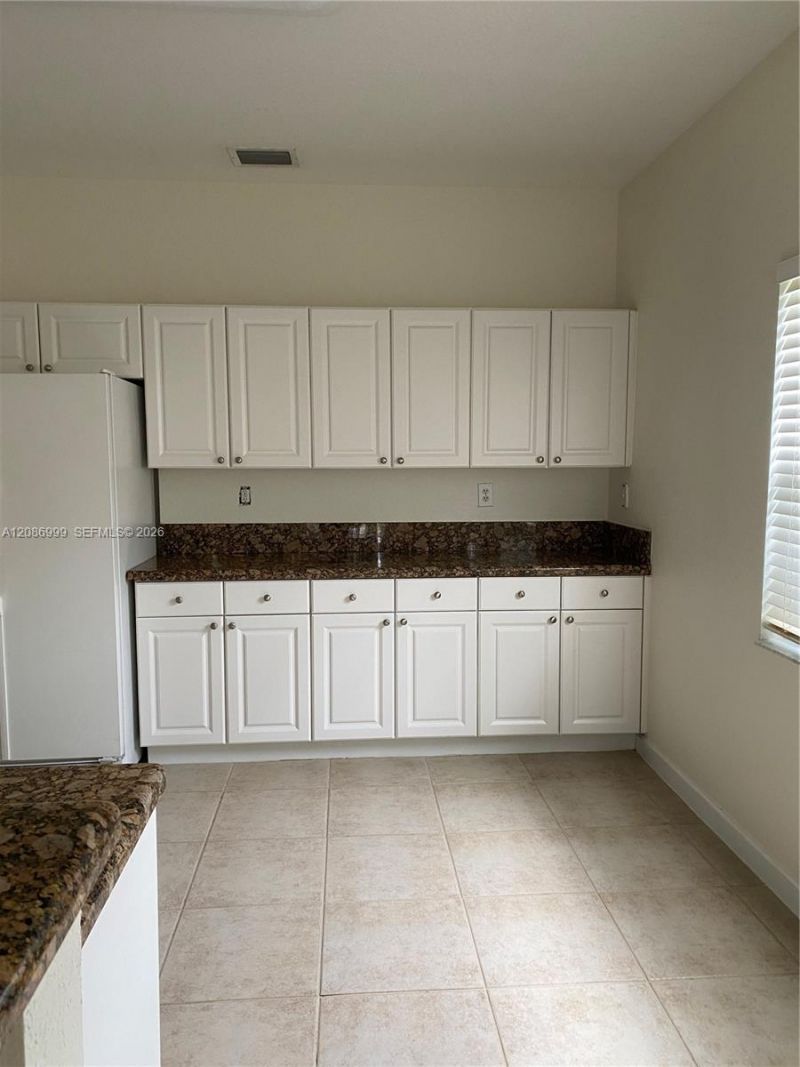 8982 SW 212th Ter, Cutler Bay, FL 33189 Photo