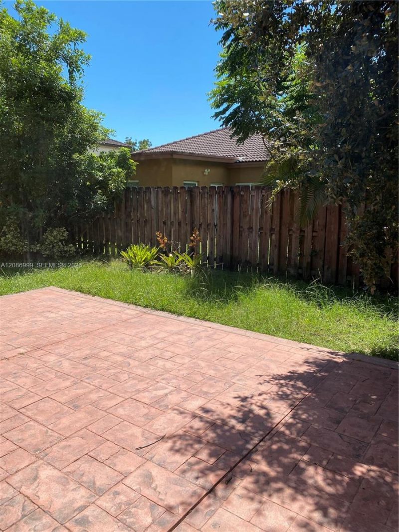 8982 SW 212th Ter, Cutler Bay, FL 33189 Photo