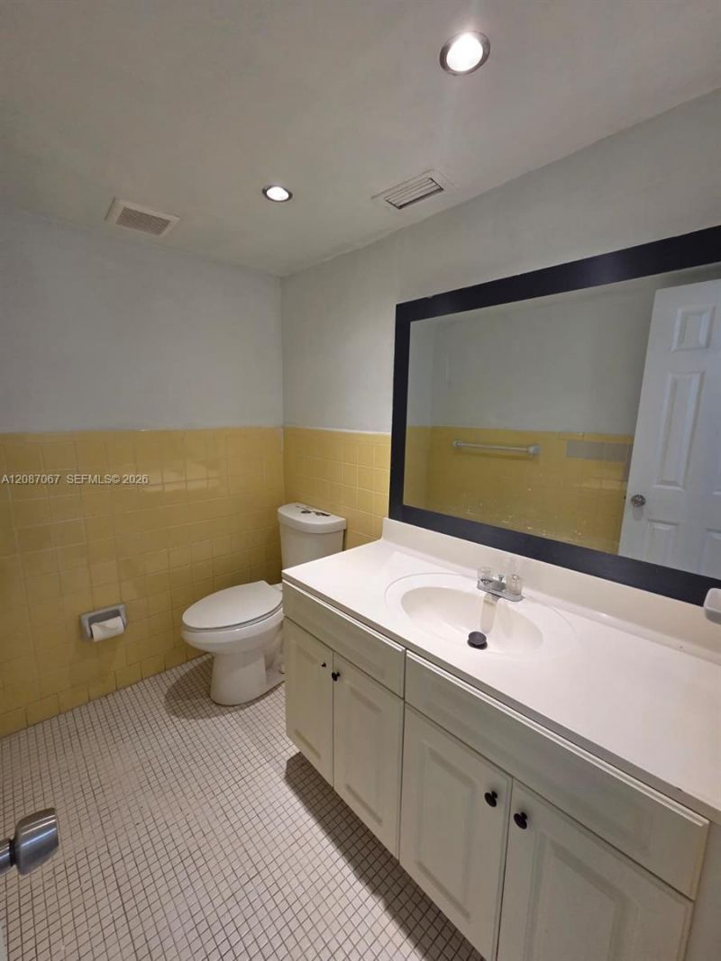 1885 NE 121st St, Unit 8, North Miami, FL 33181 Photo
