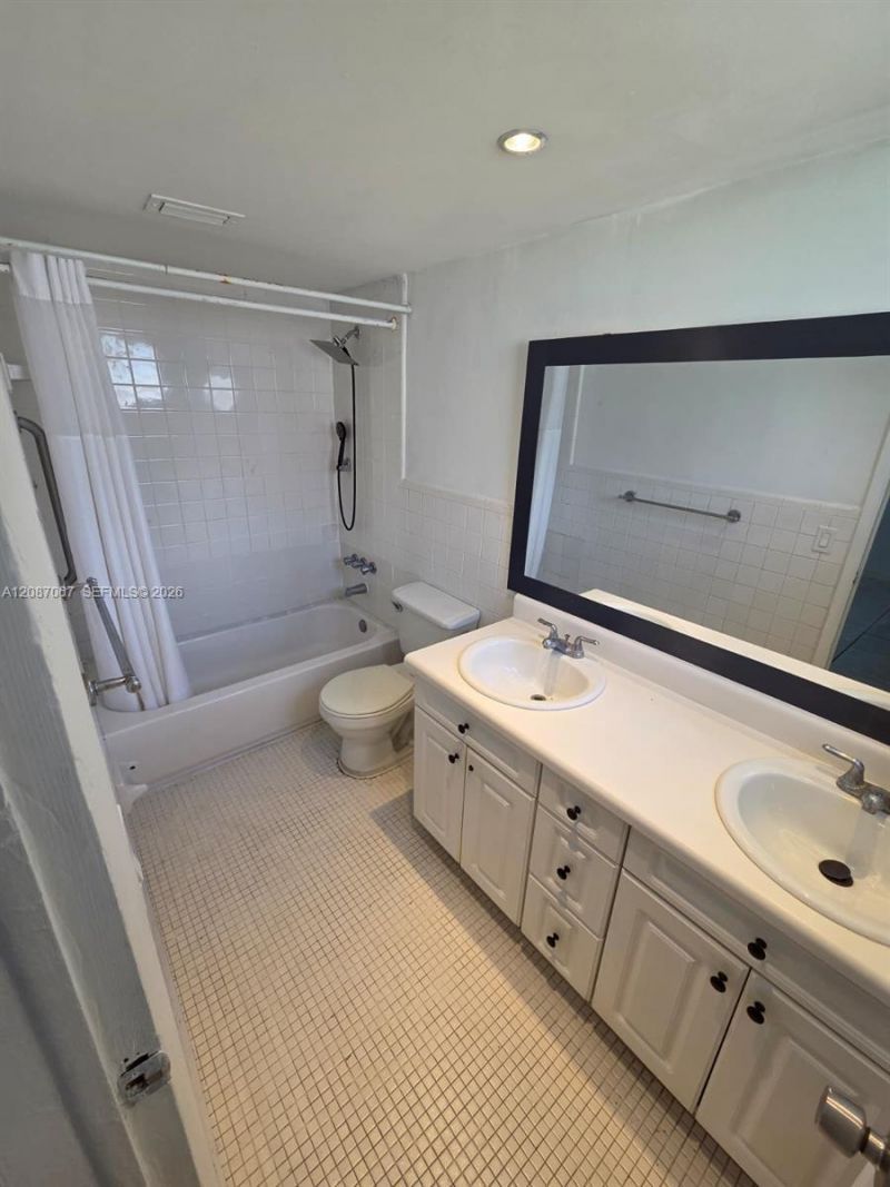 1885 NE 121st St, Unit 8, North Miami, FL 33181 Photo