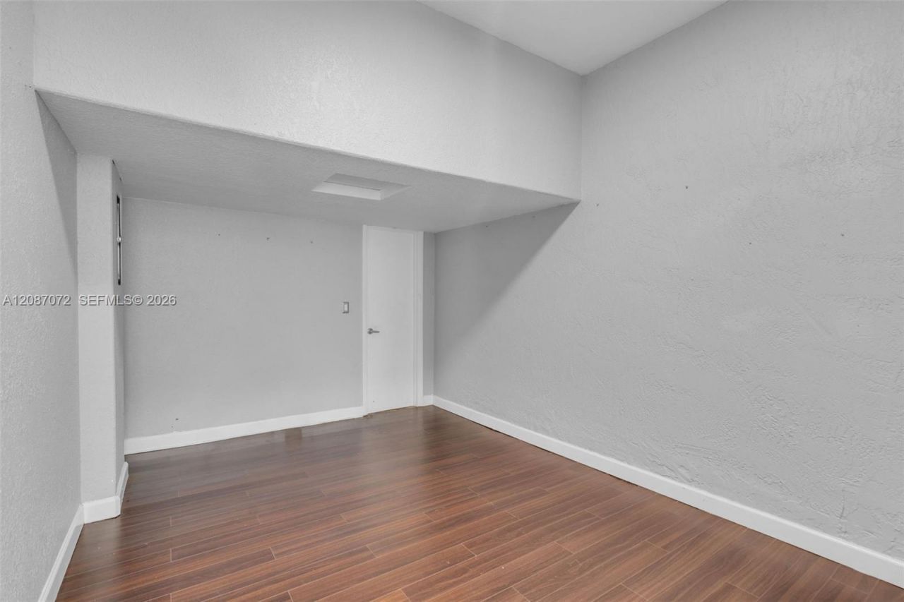 4873 NW 107th Path, Doral, FL 33178 Photo