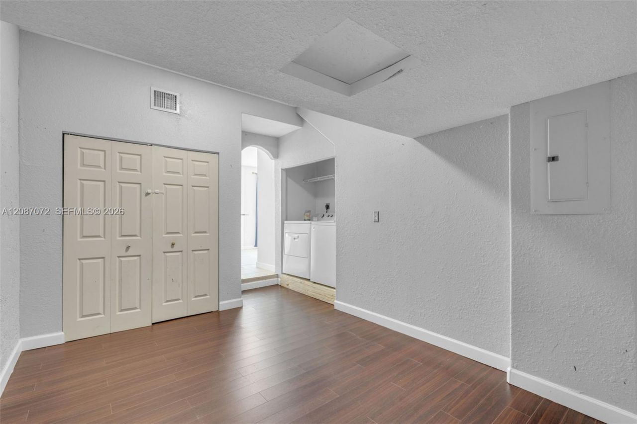 4873 NW 107th Path, Doral, FL 33178 Photo