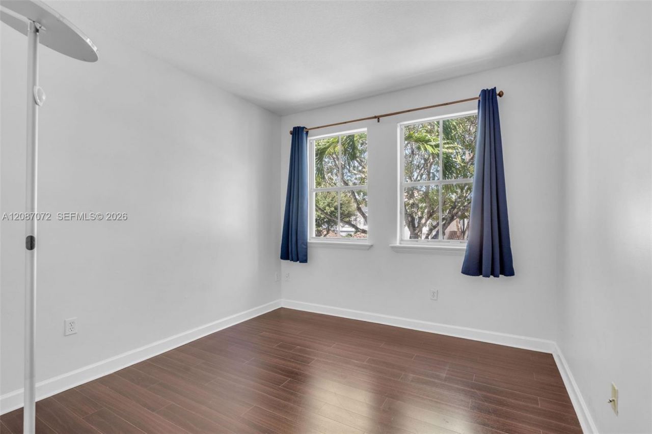 4873 NW 107th Path, Doral, FL 33178 Photo