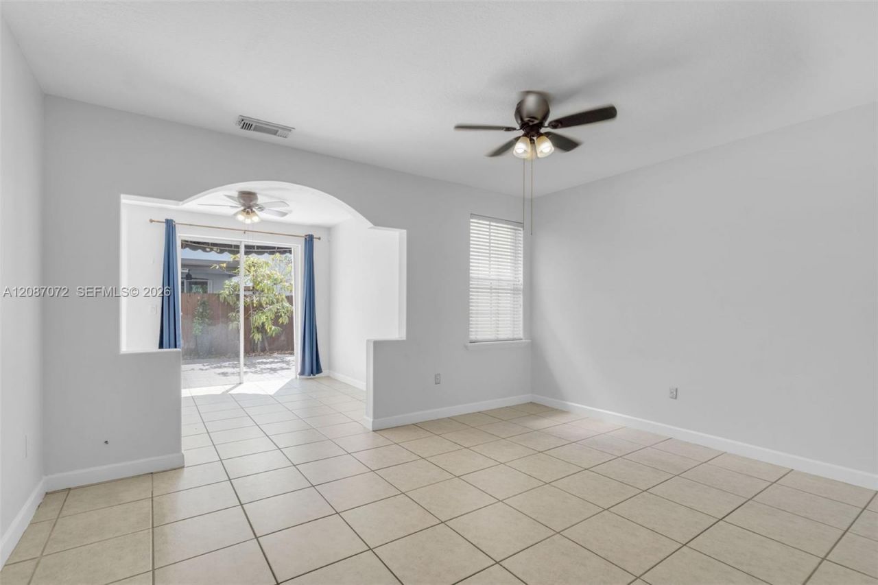 4873 NW 107th Path, Doral, FL 33178 Photo