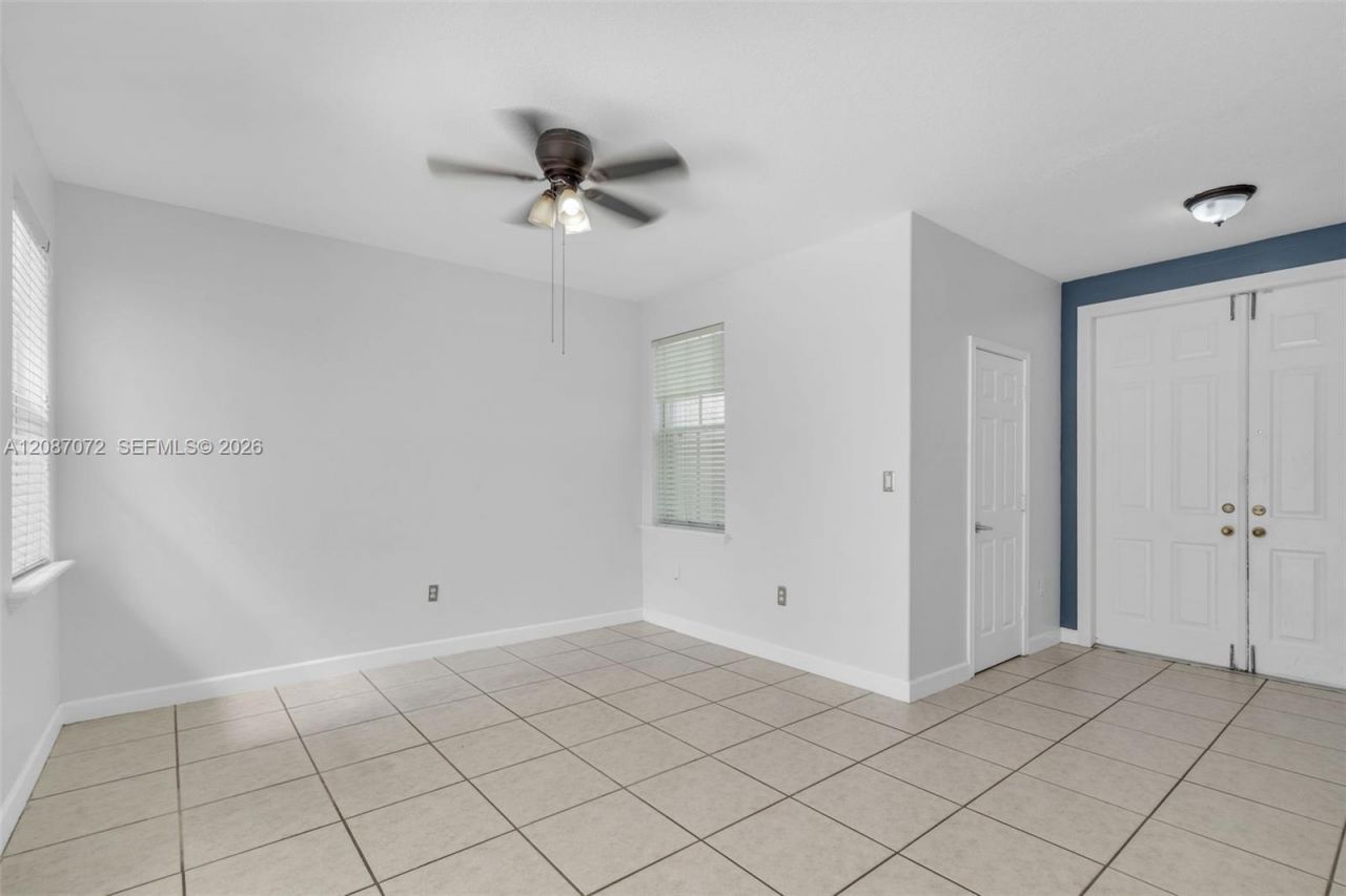 4873 NW 107th Path, Doral, FL 33178 Photo