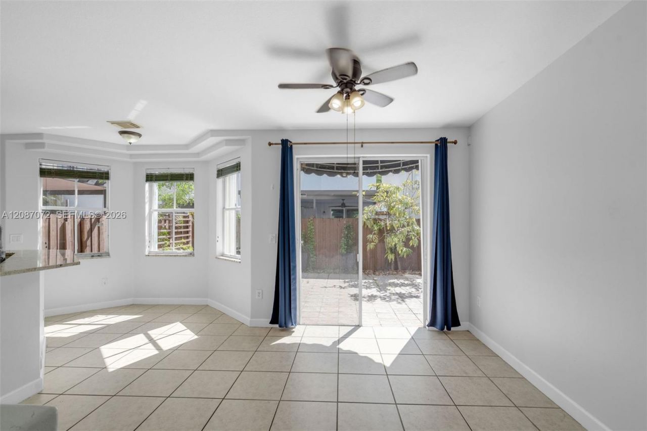 4873 NW 107th Path, Doral, FL 33178 Photo