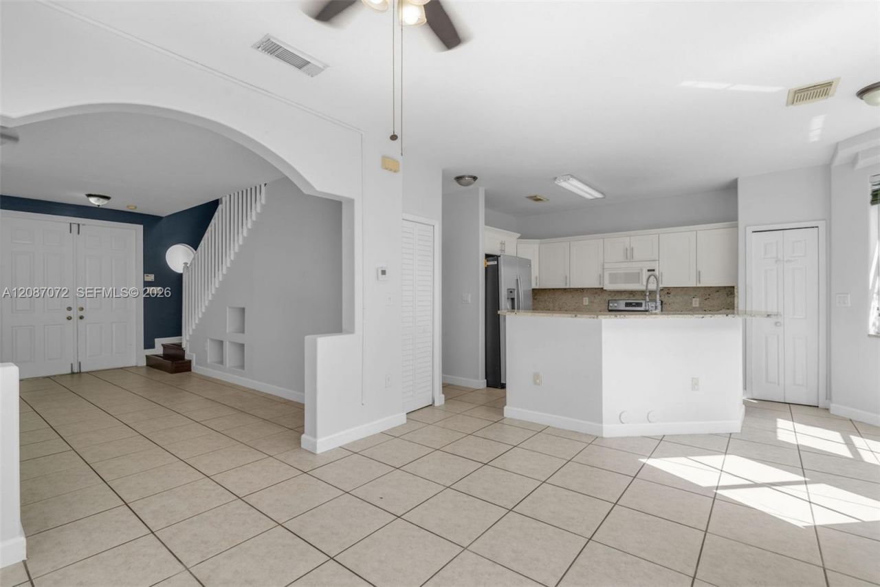 4873 NW 107th Path, Doral, FL 33178 Photo