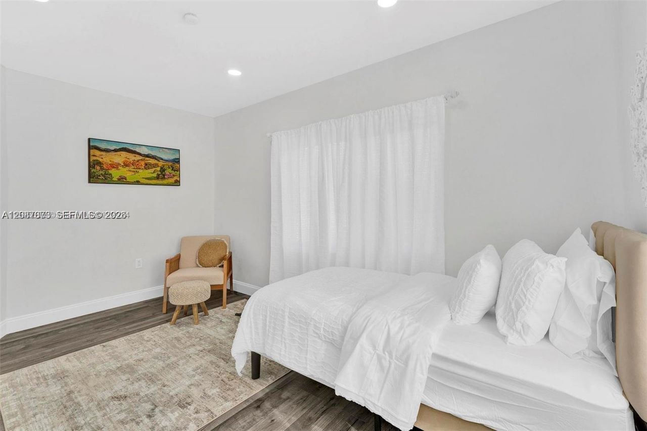 2320 NW 95th St, Unit 1, Miami, FL 33147 Photo