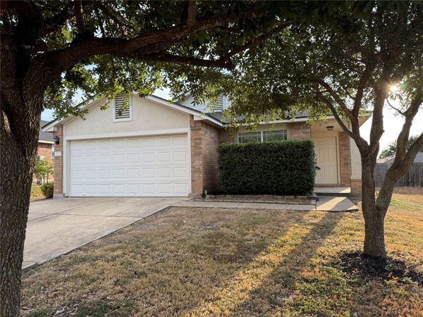 1015 Remington DR, Leander, TX 78641
