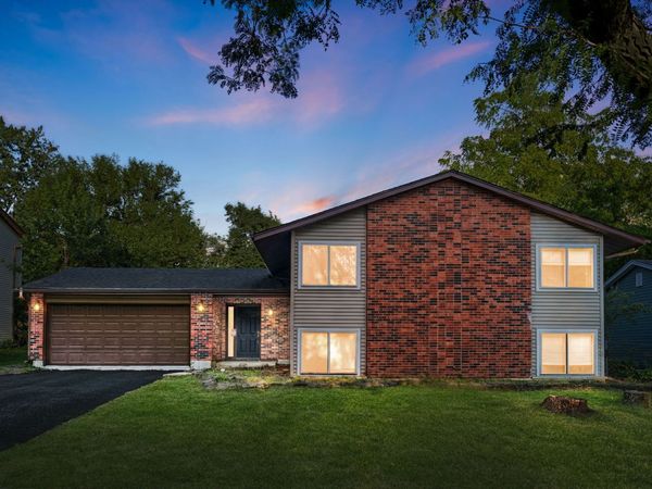 504 Nassau Avenue , Bolingbrook, IL 60440
