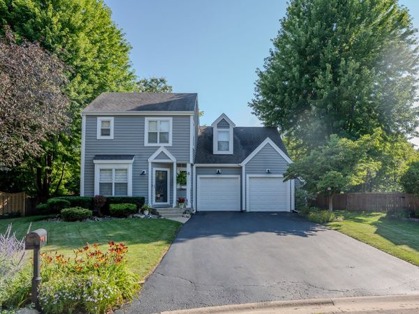 4 Mainsail Court , Third Lake, IL 60030