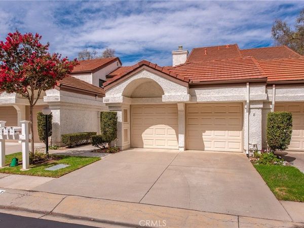 1323 Calle Lozano, Camarillo, CA 93012