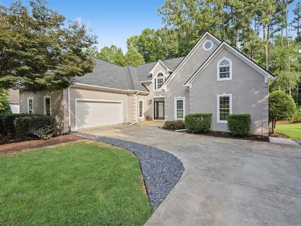 5714 Brynwood Circle NW, Acworth, GA 30101