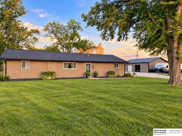 24 Oak Street, Greenwood, NE 68366