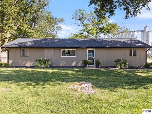 24 Oak Street, Greenwood, NE 68366